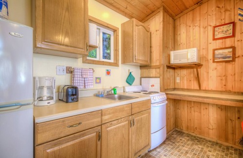 West Beach Cabin | 2BR Deluxe Beachfront Cabin on prime sand and pebble beach!