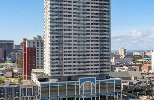 Atlantic City Condo | 2br Deluxe Condo Overlooking Atlantic City Skyline