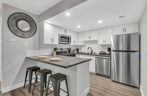 North Auburn House | 2BR-Dog Friendly-Traeger-Brewery 1MI-5Mins to 80