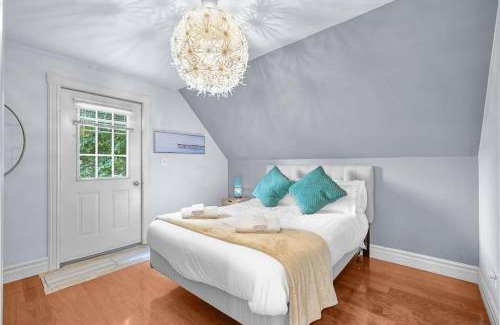 Cobourg House | 2BR Downtown Retreat Mins to Beach BBQ and Firepit
