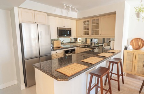 Financial District Condo | 2BR Dream Suite Nestled in the Heart of Downtown