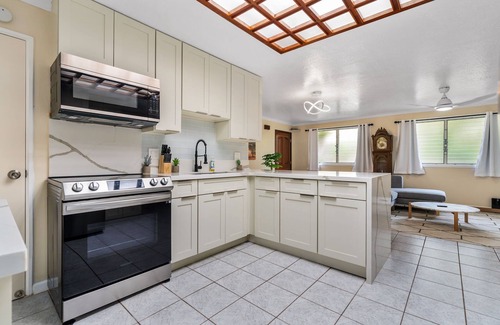 Ewa House | 2BR Ewa - WiFi, A/C + Beach Access, Near Ko Olina