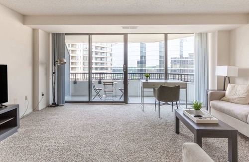 Radnor - Fort Myer Heights Apartment | 2BR Executive Apartment with Balcony