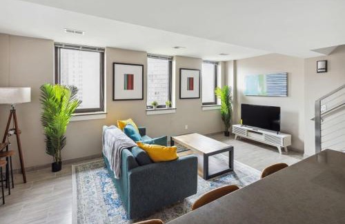 Downtown Detroit Apartment | 2BR Executive Downtown Apartment by ENVITAE