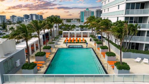 Central Beach Apartment | 2BR Fort Lauderdale W Residence with Double Living Room, Ocean & Intercoastal Views, Brand New Sofas!