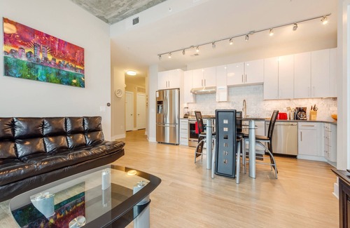 Second Ward Apartment | 2BR Furnished Apartment near Convention Center by RedAwning