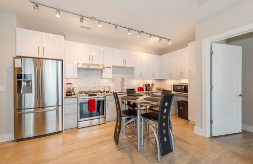 Second Ward Apartment | 2BR Furnished Apartment near Convention Center by RedAwning