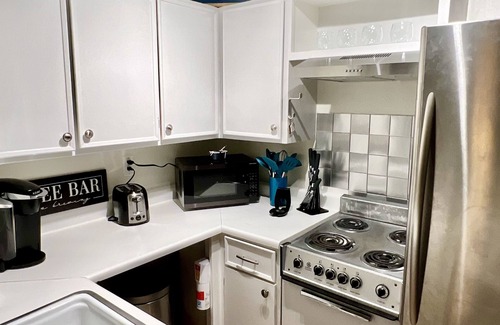 Cape Royale Condo | 2Br Getaway- 2 Min. Walk to Lake Livingston and Marina
