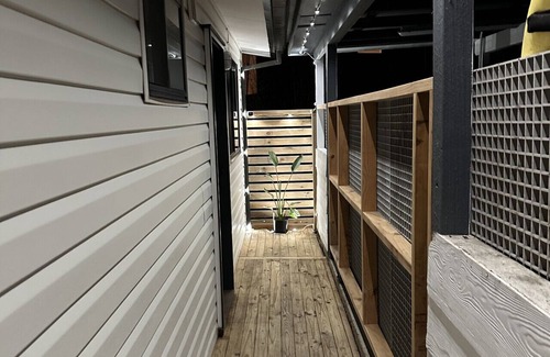 Manly Vale Apartment | 2BR Granny Flat Manly Vale - Beach & City Access