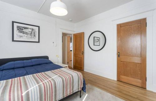 Hosford-Abernethy House | 2BR Hideaway in the heart of SE Portland