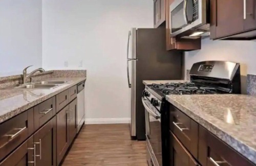Little Armenia Apartment | 2BR Hollywood Apt w/Rooftop Pool & Stunning Views