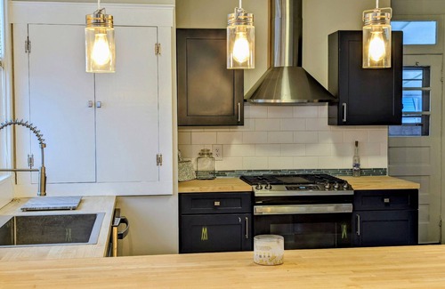 Newark House | 2BR Home: Modern & Classic Near Nature Preserves & Historical Gems! and Hospital