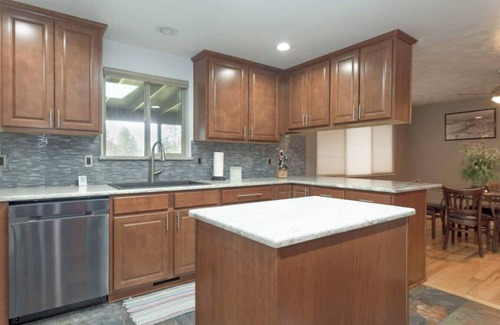 Southeast Bend House | 2BR | Hot Tub | Dog Friendly | Arcade Games