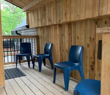 Walkerville Apartment | 2BR House - Quiet Getaway