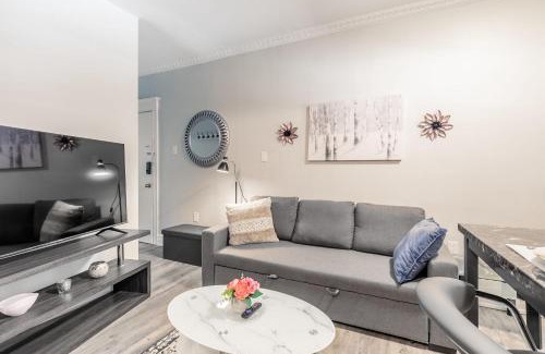 Central Hamilton Apartment | 2BR King Apt - Netflix Included