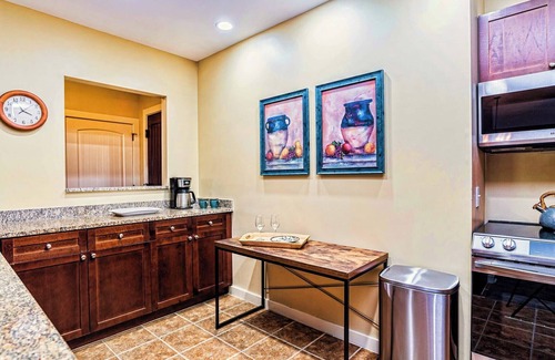 St. Augustine Condo | 2BR- King- Pool/hot tub- 2-balconies- sleeps 6- near historic district