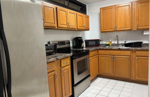 Downtown Honolulu Condo | 2BR+Loft Huge Patio Quiet & Spacious with Free Parking