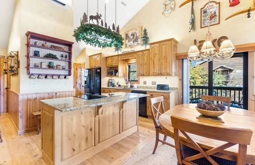 Indian Point Condo | 2BR+Loft Village At Indian Point 1809 near SDC- Free Tickets Daily up to $500