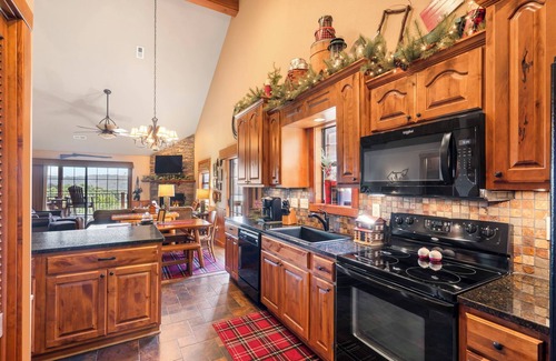 Indian Point Condo | 2BR+Loft Village At Indian Point 1712 near SDC -Free Tickets Daily up to $500