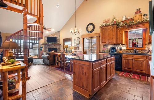 Indian Point Condo | 2BR+Loft Village At Indian Point 1712 near SDC -Free Tickets Daily up to $500