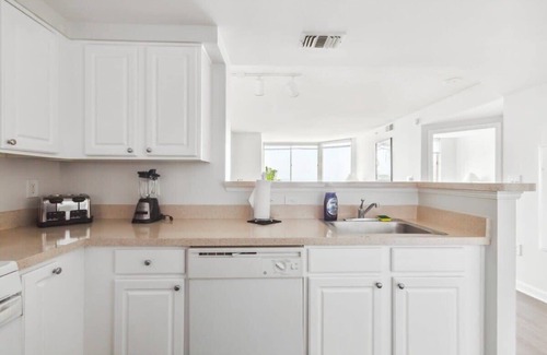 Ballston Apartment | 2BR Luxury City Suite With Gym & Pool