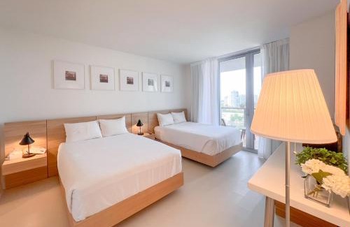 Hallandale Beach Apartment | 2BR Luxury Ocean Views Apt in Hallandale Beach