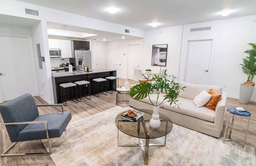 Coconut Grove Condo | 2BR Miami Condo - Near Marina & Attractions