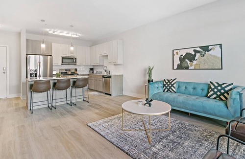 Warrenville Condo | 2BR Modern Living in Warrenville