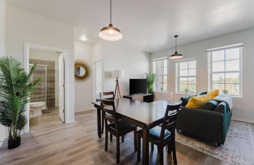 New Center Detroit Apartment | 2BR Modern Retreat Near Henry Ford