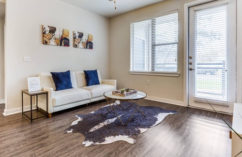 West Congress Apartment | 2BR Modern SoCo CozySuites w/ 2 Pools! #09