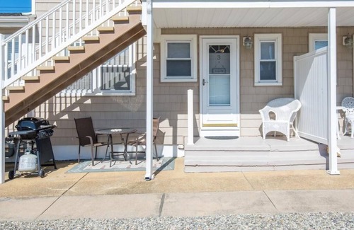 Ortley Beach Condo | 2BR One Block from Ocean & Boardwalk