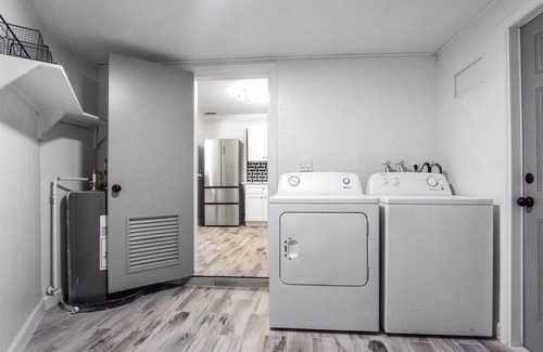 Lake Formosa House | 2BR Orlando Escape | Close to Disney + Pool & Pets