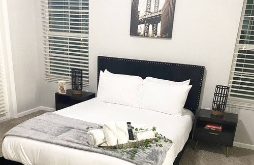 Ocoee Apartment | 2BR Orlando Oasis: Balcony, Cozy, Great Amenities!