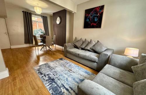 Ormeau House | 2br Ormeau Central