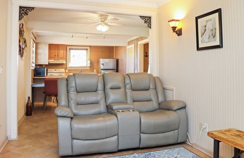 Port St. Joe House | ☀️2BR-Pet Friendly-1 Block from Beach-Off The Hook☀️