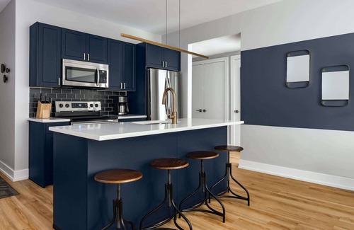 Olde Kensington Apartment | 2BR Philly's Artistic Cozy City Flat