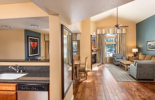Elk Point Condo | 2br Presidential Condo Hike, fish, Swim!
