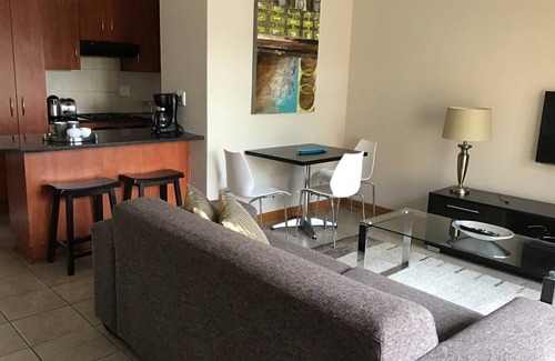 Bloemfontein House | 2BR Relocation Housing Fully Furnished Secured in Pentagon Park