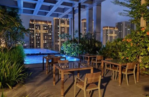 Bandar Tun Razak Apartment | 2BR Revo 1 Min to Pavilion2 Skypool L26