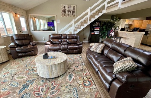 Crested Butte House | 2BR Scenic Crested Butte Getaway- Breathtaking Views, Large Deck, Dogs Welcome