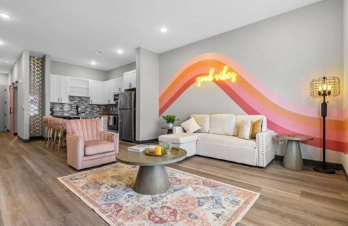 South Nashville Apartment | 2BR, Sleeps 6, 8Min to the Heart of Broadway!