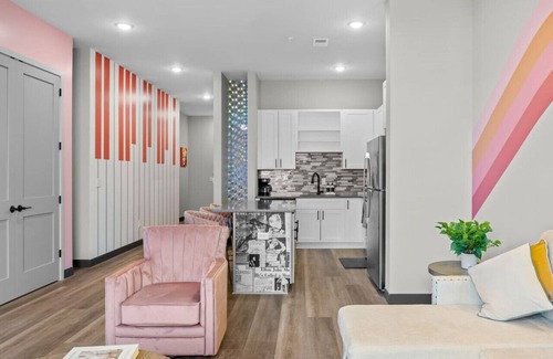 South Nashville Apartment | 2BR, Sleeps 6, 8Min to the Heart of Broadway!
