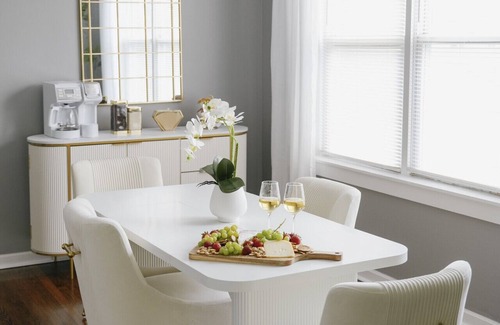 Cragin Apartment | 2BR Sleeps 7 Coffee Station Backyard w/Grill