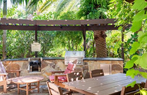 Indian Harbour Beach House | 2BR Stylish Retreat with BBQ Pool & Beach