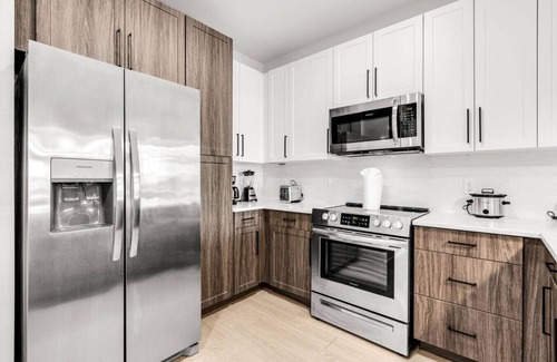 Ruskin Apartment | 2BR Sunspot: Poolside Living in Apollo Beach