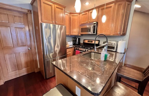 Inman Square Condo | 2BR Top Floor PH Apt w/Private RoofDeck in Central Sq, minutes to Harvard&MIT