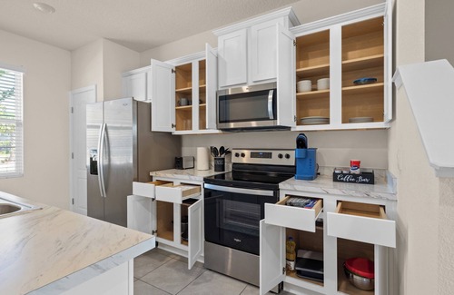 Arlington House | 2BR Townhome close to Downtown/Beaches/UNF