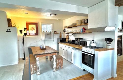 Central Oklahoma City House | 2br Townhouse Taft Stadium & Plaza Dining #n39