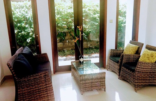 Senggigi Villa | 2BR Villa Paradise with swimming pool and jacuzzi near the beach of Senggigi.