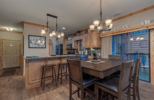 Indian Point Condo | 2BR Village At Indian Point 1505 near SDC - Free Tickets Daily up to $500